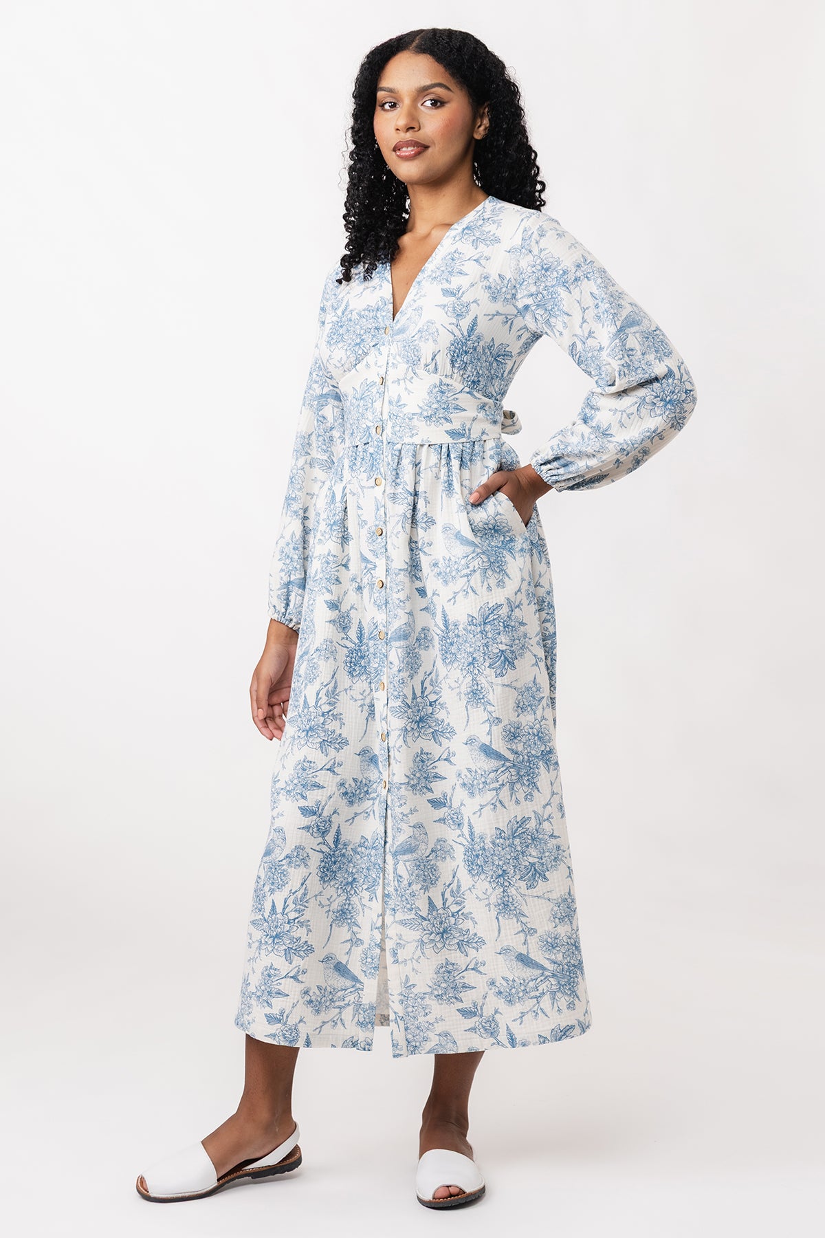 Oodi Gathered Midi Dress