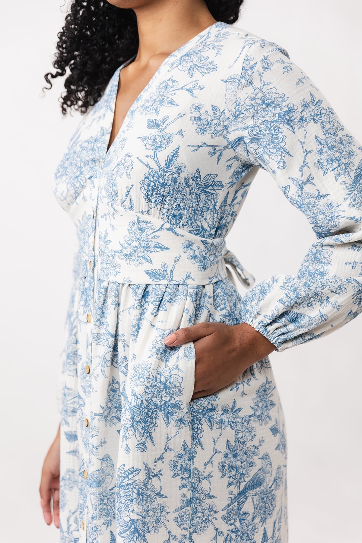 Oodi Gathered Midi Dress