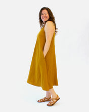 Load image into Gallery viewer, Helen&#39;s Closet Orchard Top &amp; Dress

