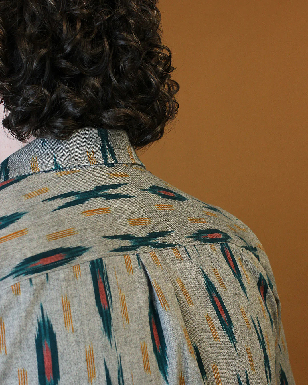 detail of the back facing of the short sleeve version of the cameron button up shirt
