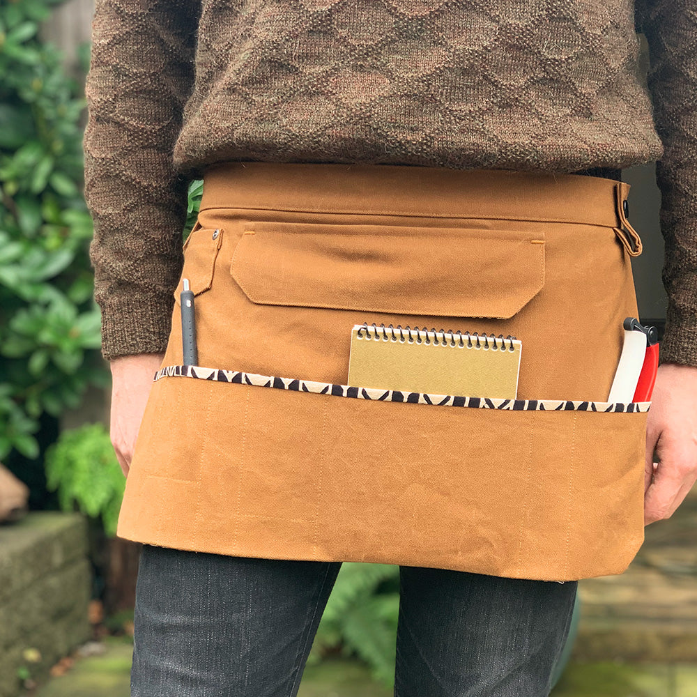 picture of front detail of dogwood apron