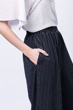 Load image into Gallery viewer, Ninni Elastic Waist Culottes -- Printing Only
